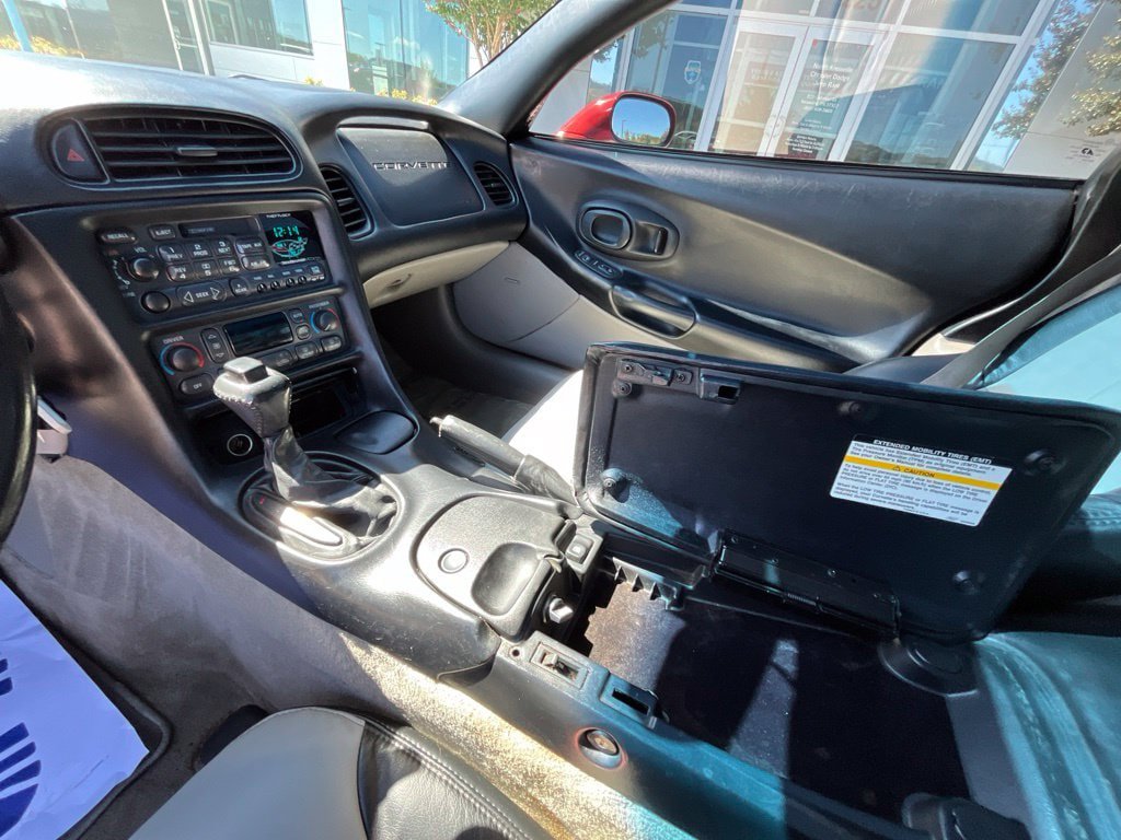 Used 1997 Chevrolet Corvette Coupe RWD image 14