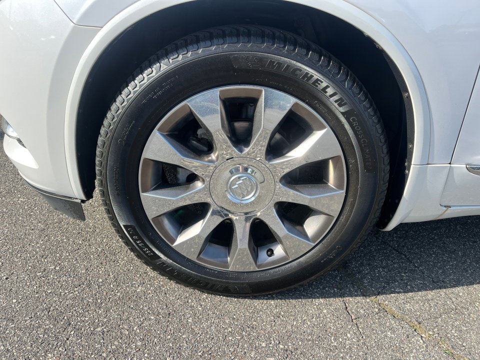 Used 2016 Buick Enclave Premium w/ Experience Buick Package FWD image 30