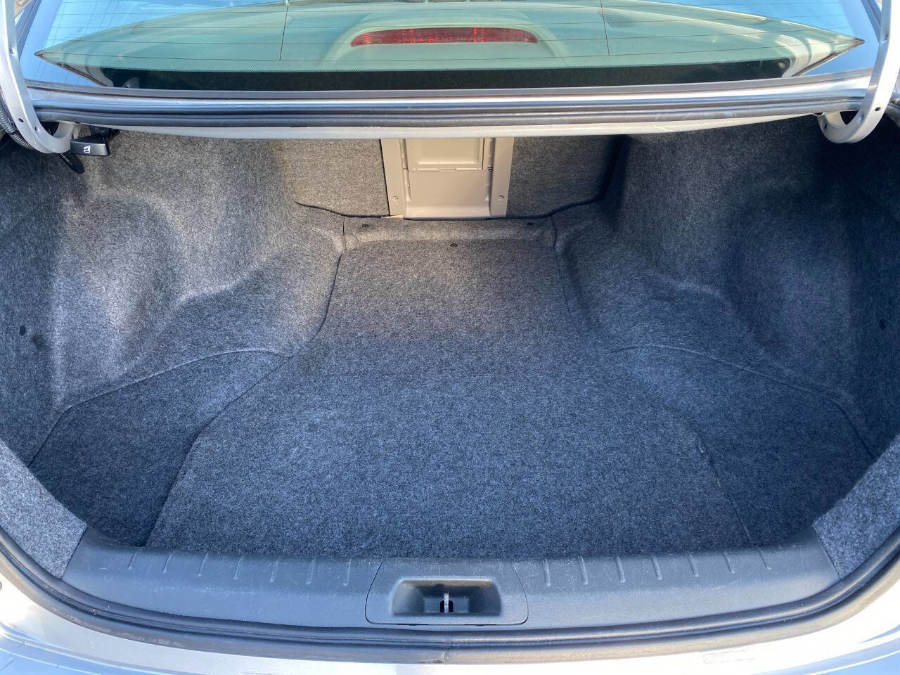 Used 2011 Honda Accord EX-L image 25