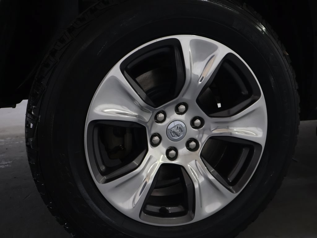 Used 2019 RAM 1500 Laramie AWD/4WD image 35