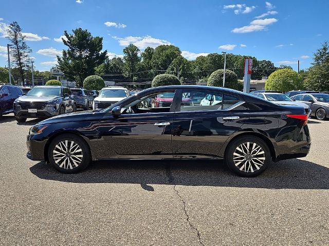 Certified 2023 Nissan Altima 2.5 SV FWD image 5