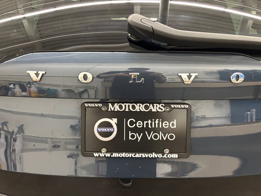 Certified 2025 Volvo XC90 B6 Ultra w/ Protection Package Premier AWD/4WD image 32