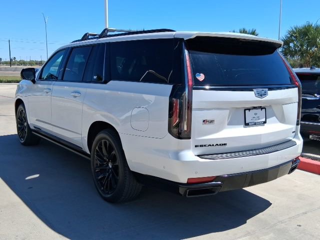 Used 2023 Cadillac Escalade ESV Sport Platinum w/ LPO, ONYX Package AWD/4WD image 4