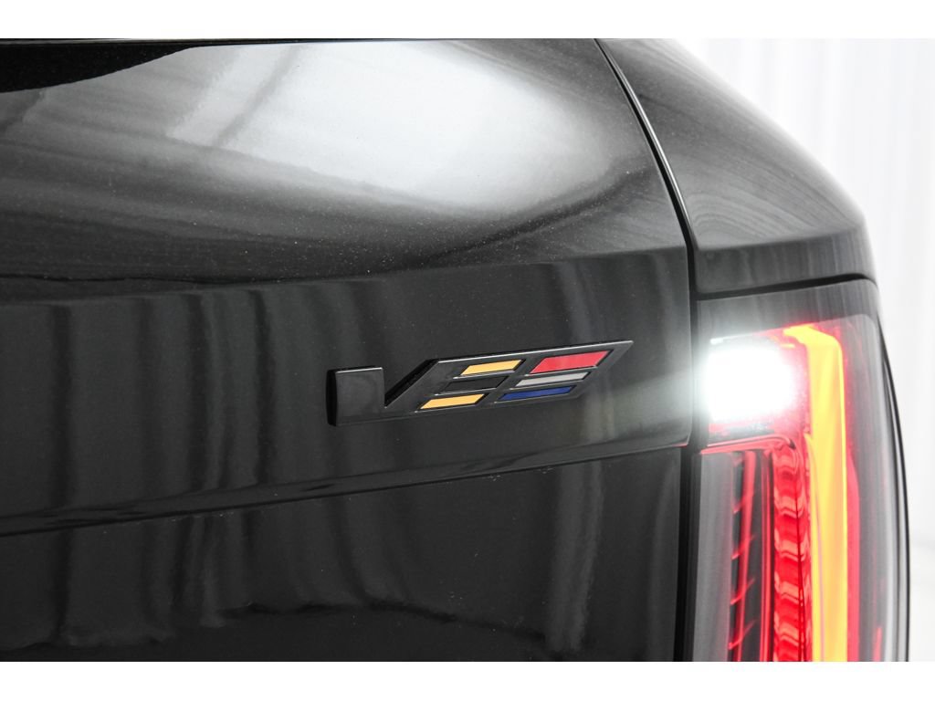 New 2026 Cadillac Optiq V w/ Carbon Fiber Package AWD/4WD image 40