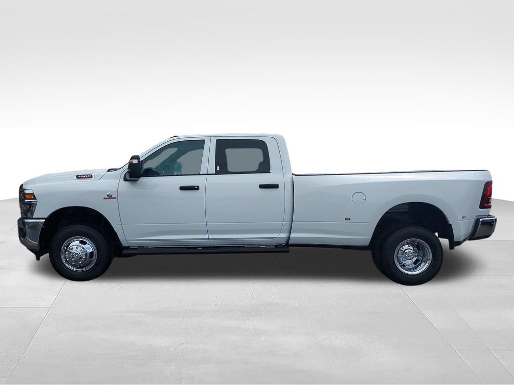 New 2027 RAM 3500 Tradesman AWD/4WD image 2