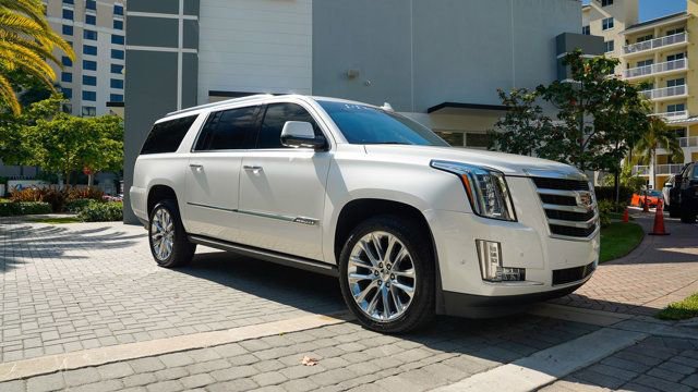 Used 2019 Cadillac Escalade ESV Premium Luxury RWD image 33