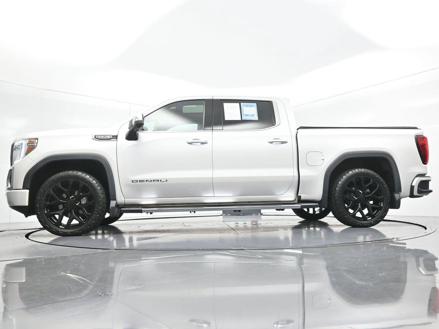 Used 2022 GMC Sierra 1500 Denali w/ Driver Alert Package II AWD/4WD image 52