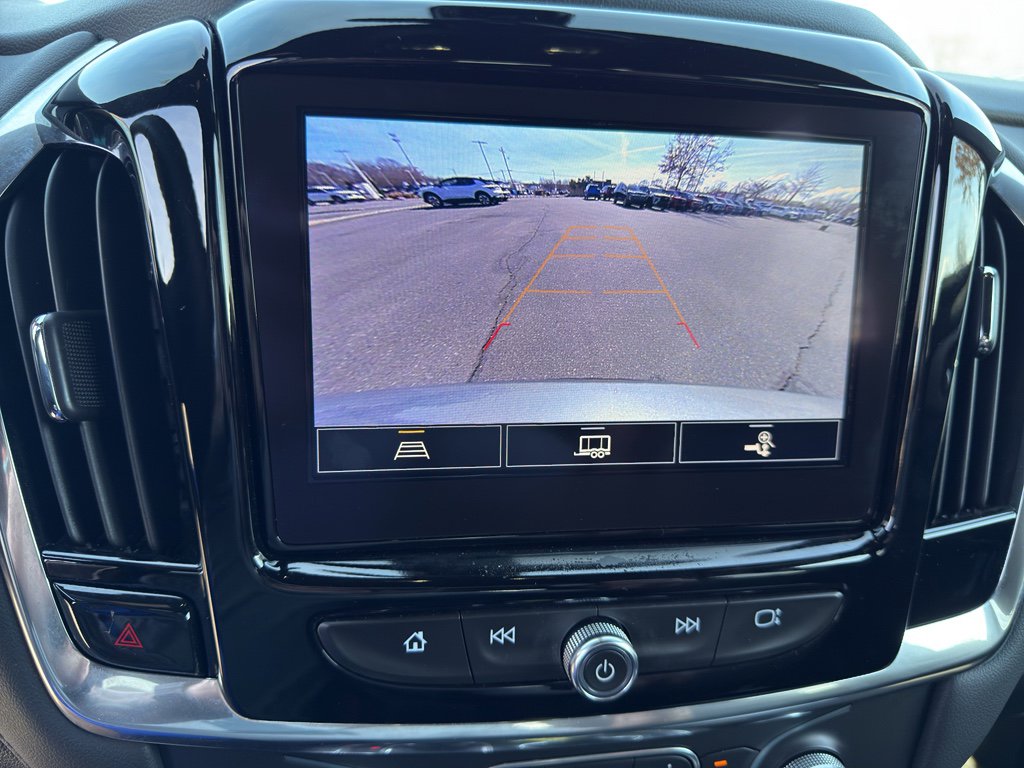 Used 2023 Chevrolet Traverse LT image 19