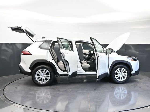 Used 2026 Toyota Corolla Cross L image 40