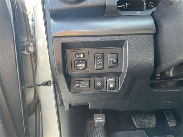 Used 2018 Toyota Tundra SR5 w/ SR5 Upgrade Package image 18