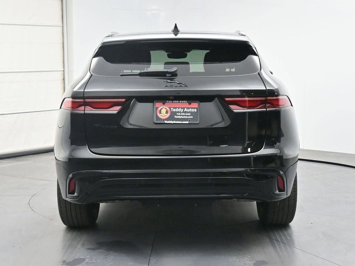 Used 2022 Jaguar F-PACE S image 23