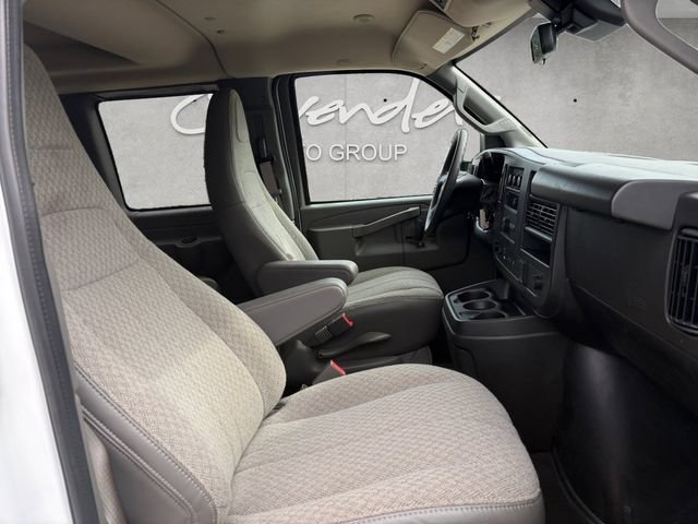 Used 2025 Chevrolet Express 3500 LT w/ LT Preferred Equipment Group RWD image 24