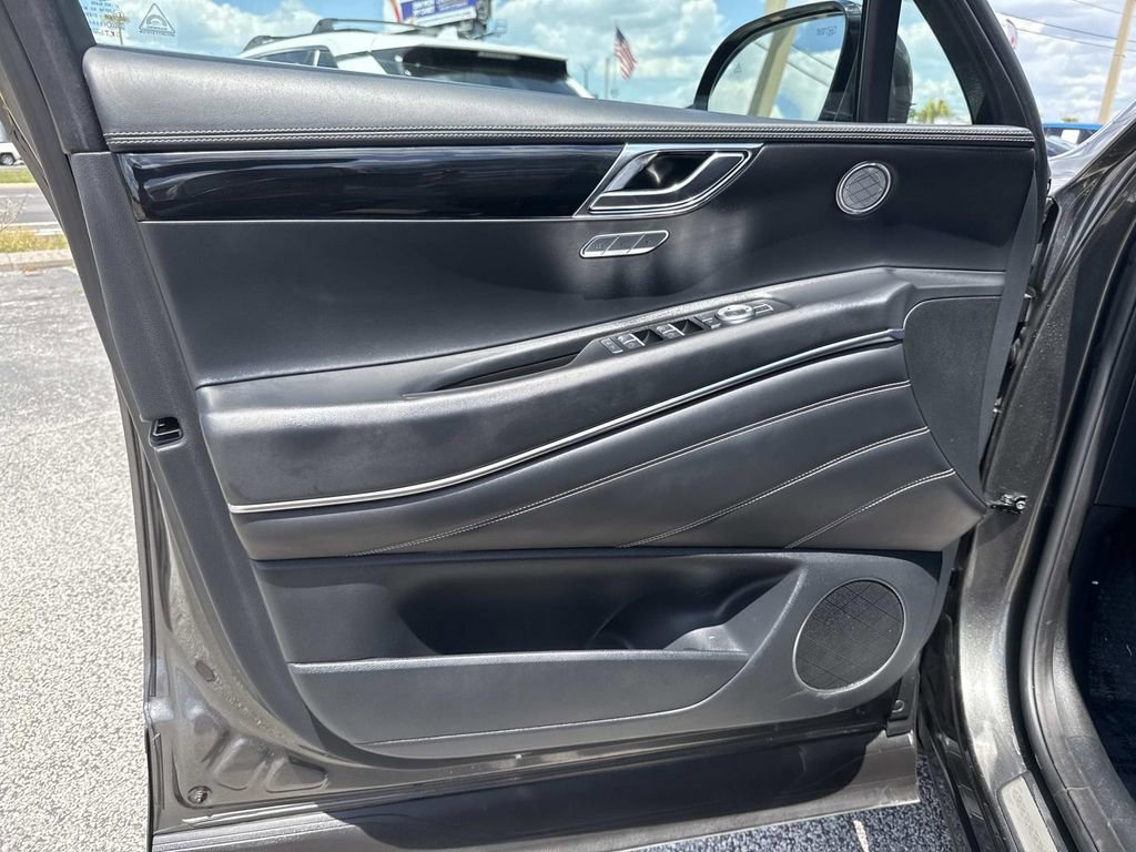Used 2025 Genesis GV80 2.5T Standard AWD/4WD image 19