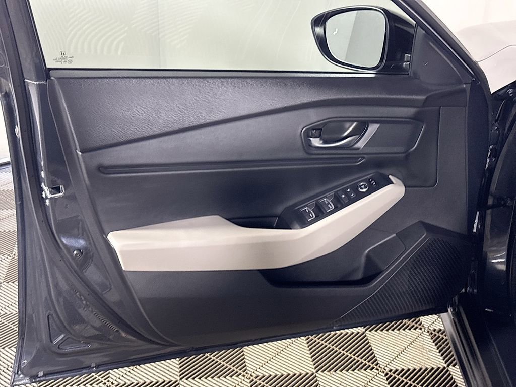 Used 2025 Honda Accord SE image 10