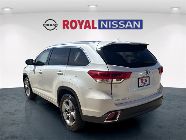 Used 2017 Toyota Highlander Limited image 5