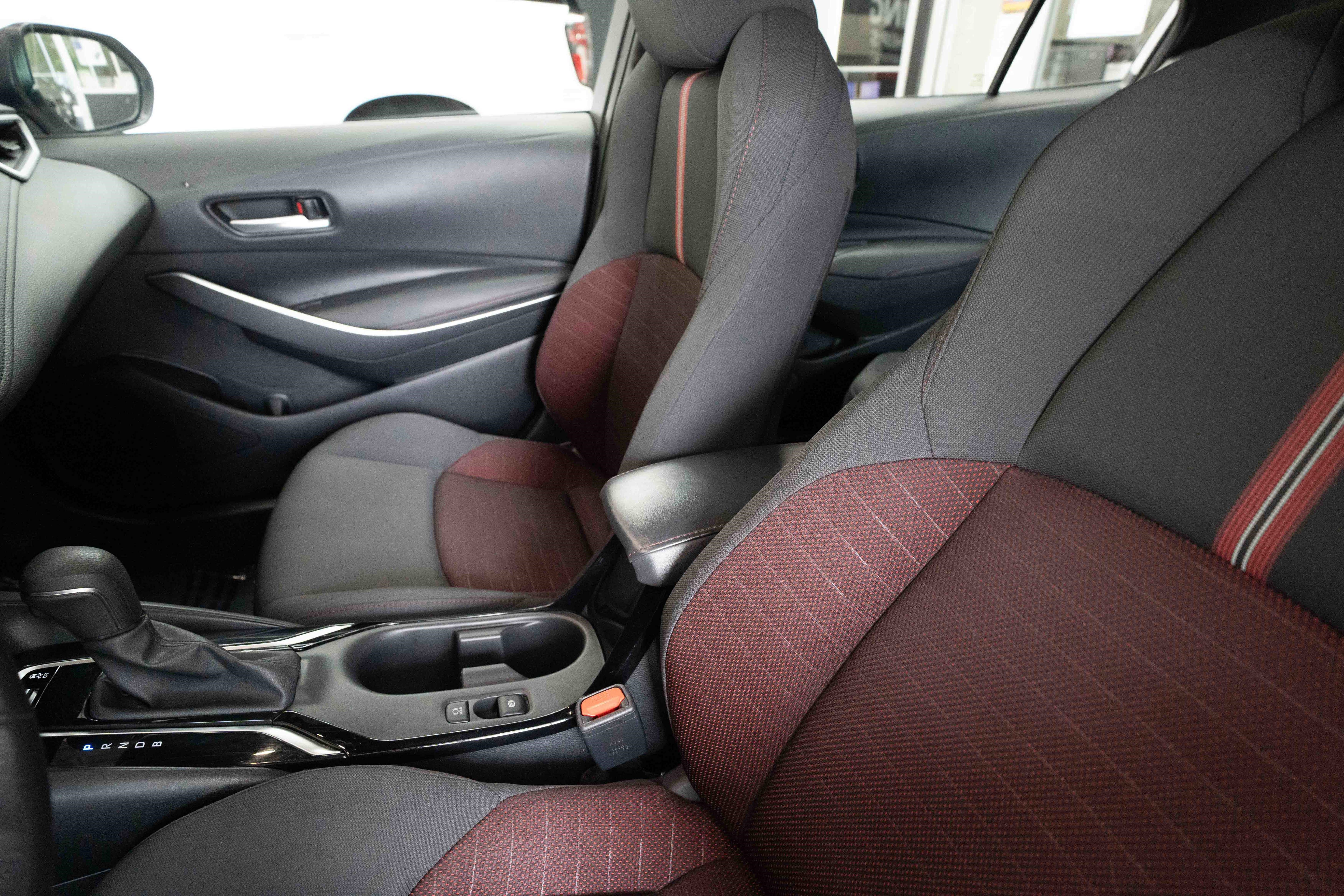 Used 2024 Toyota Corolla SE FWD image 10