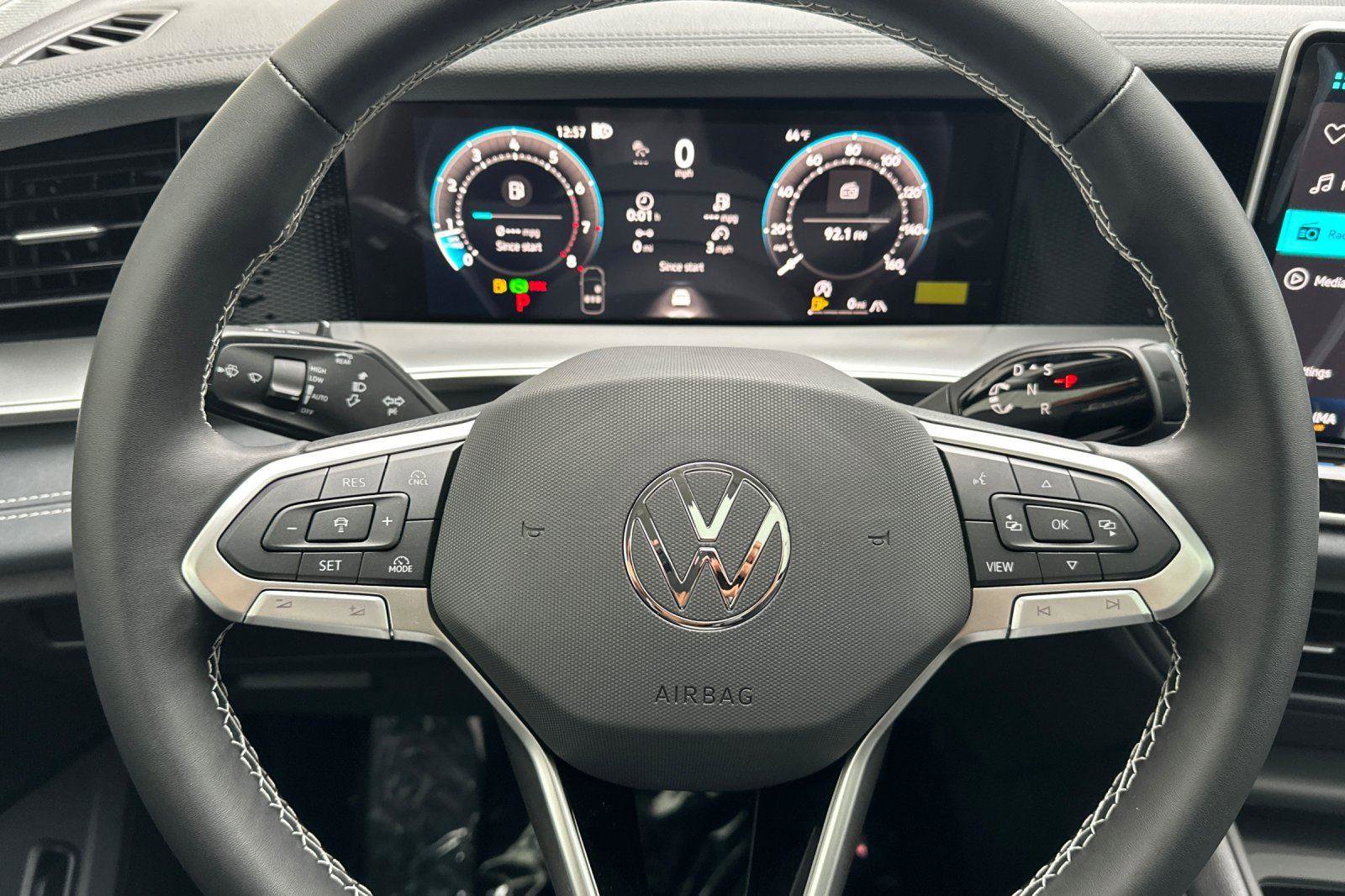 New 2026 Volkswagen Tiguan SE image 22