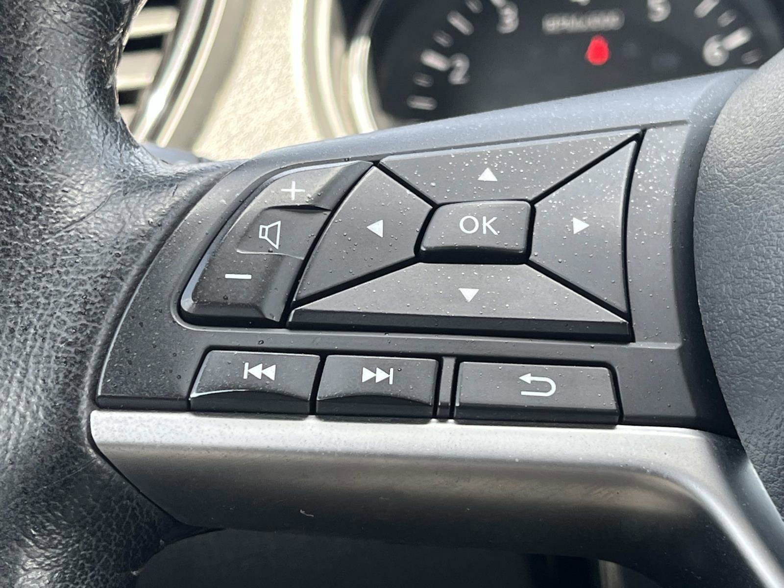 Used 2021 Nissan Rogue Sport SL image 30