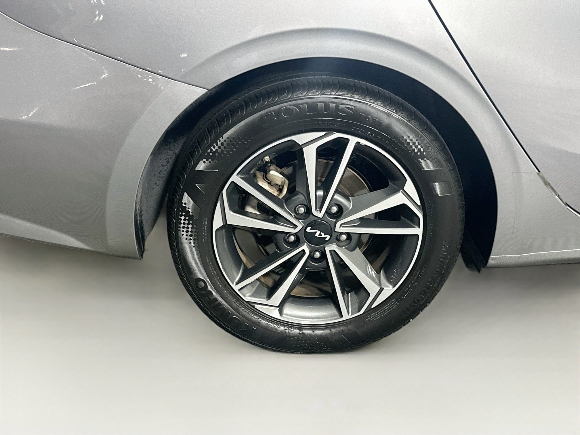 Used 2024 Kia Forte LXS FWD image 11