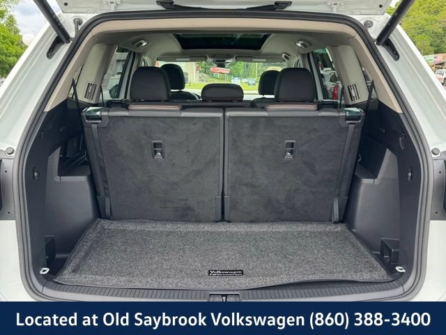 Certified 2025 Volkswagen Atlas Peak Edition SE AWD/4WD image 19