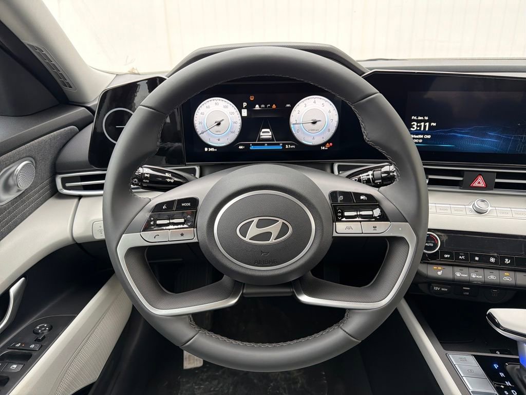 New 2025 Hyundai Elantra Limited image 15