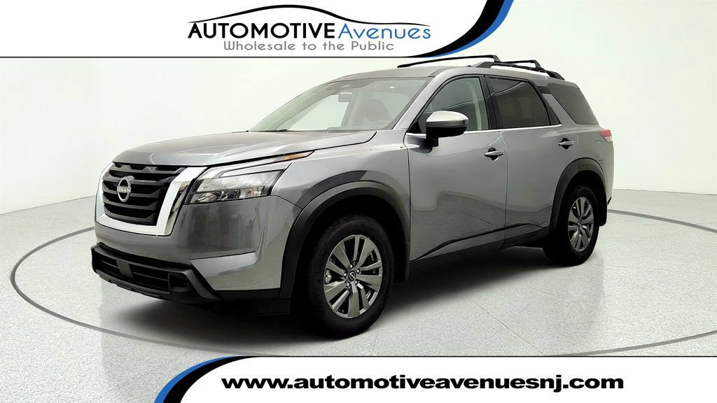 Used 2025 Nissan Pathfinder SV