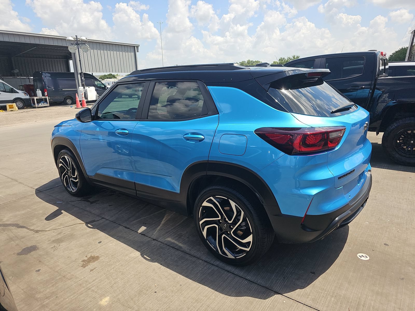 Used 2025 Chevrolet TrailBlazer RS w/ Convenience Package FWD image 8