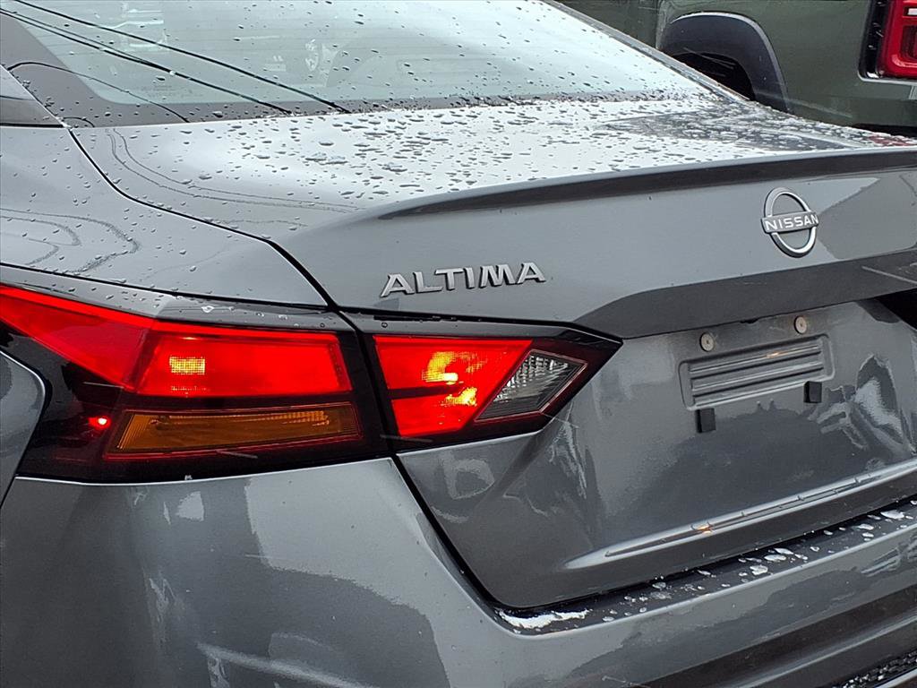 Used 2024 Nissan Altima 2.5 SV image 46