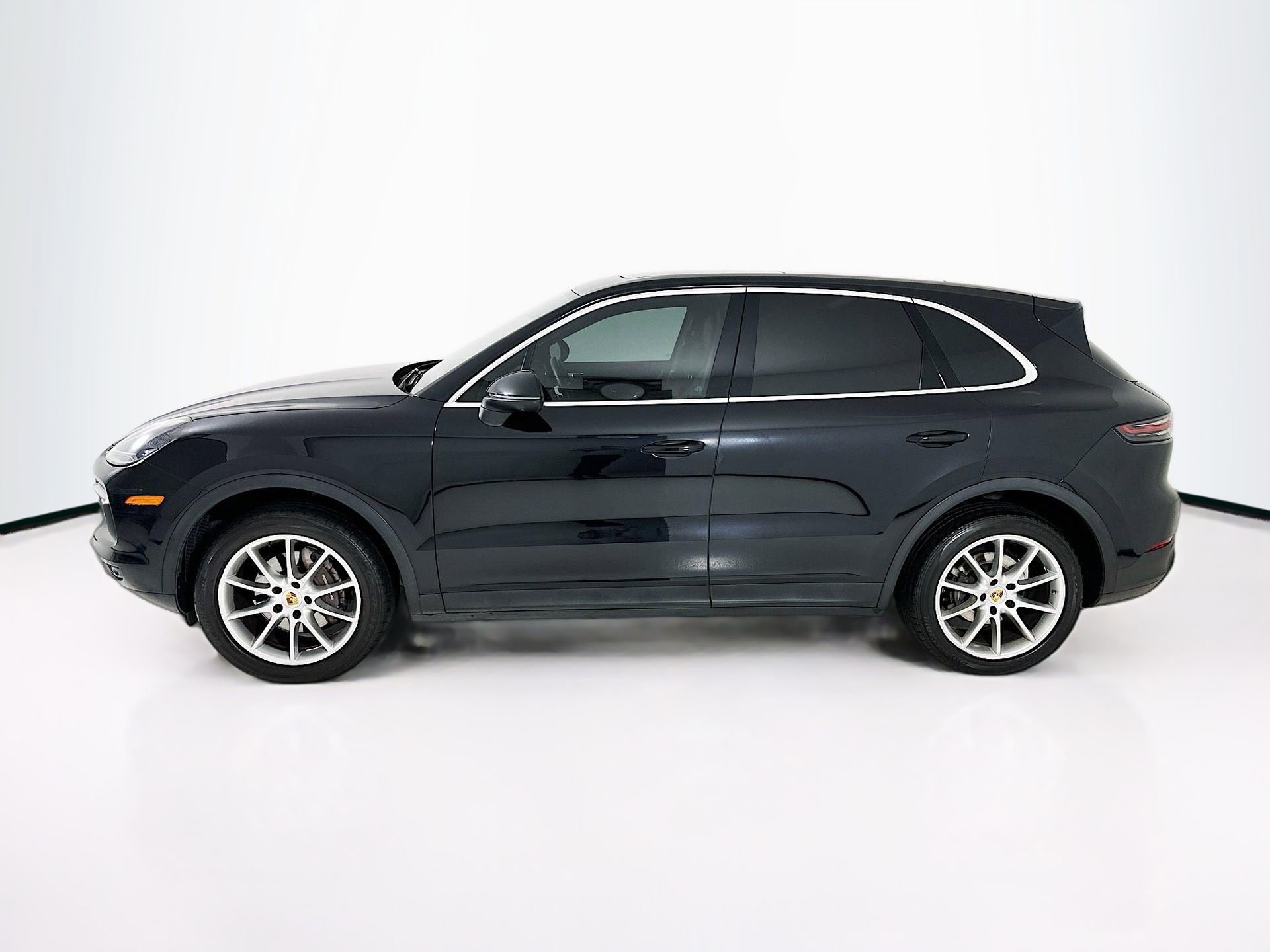 Used 2020 Porsche Cayenne AWD/4WD image 5