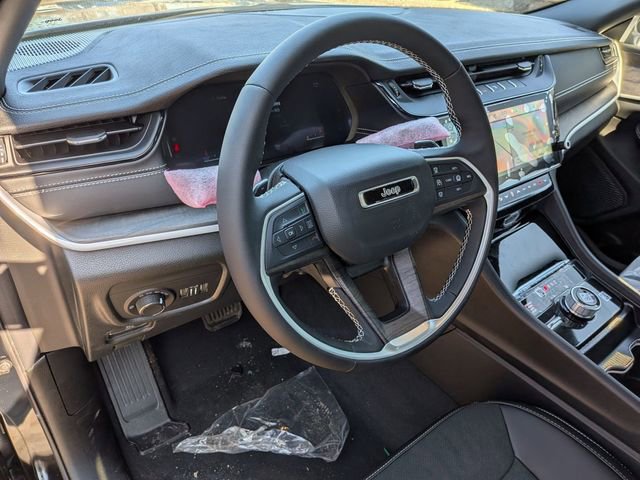 New 2026 Jeep Grand Cherokee Laredo image 11