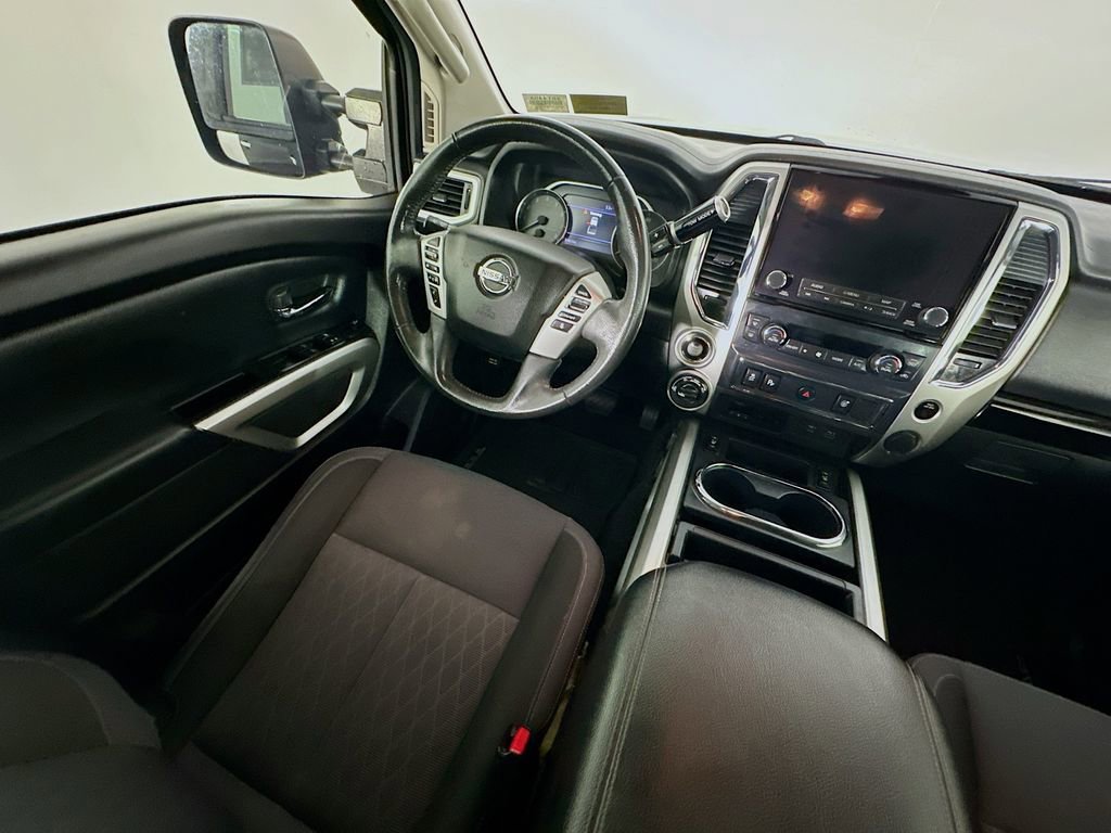 Used 2021 Nissan Titan SV w/ SV Convenience Package AWD/4WD image 9