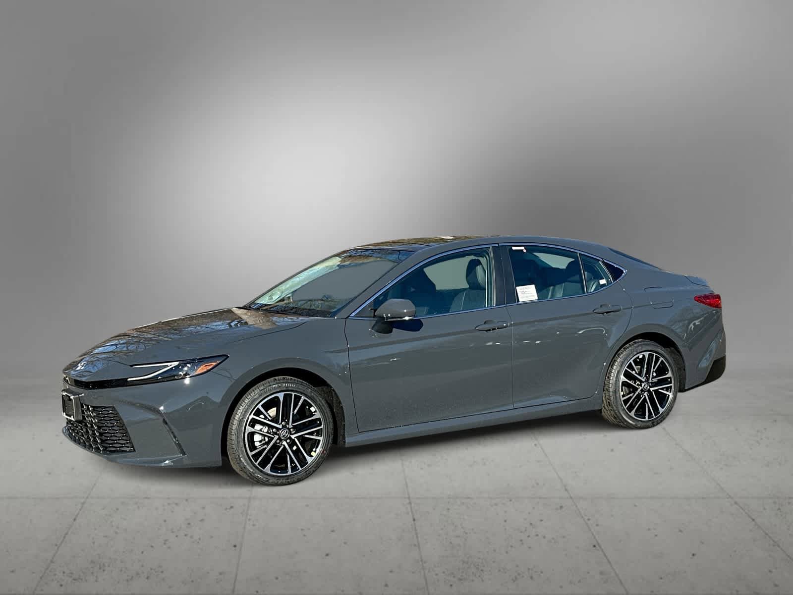 Used 2026 Toyota Camry XLE w/ Premium Package AWD/4WD image 4
