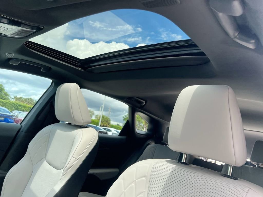 Certified 2025 Lexus RX 350h AWD/4WD image 18