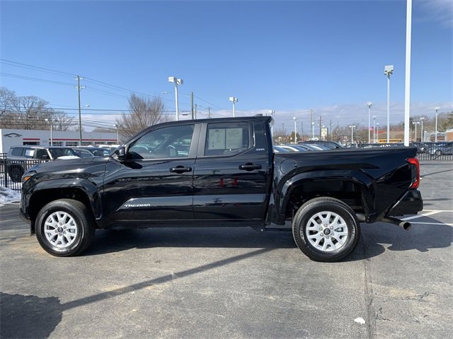 Used 2024 Toyota Tacoma SR5 image 5