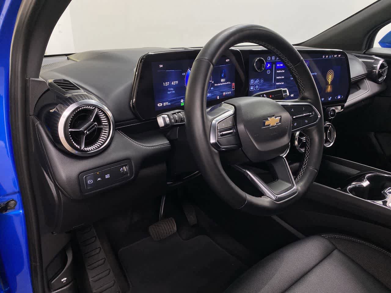 Used 2024 Chevrolet Blazer EV LT AWD/4WD image 2
