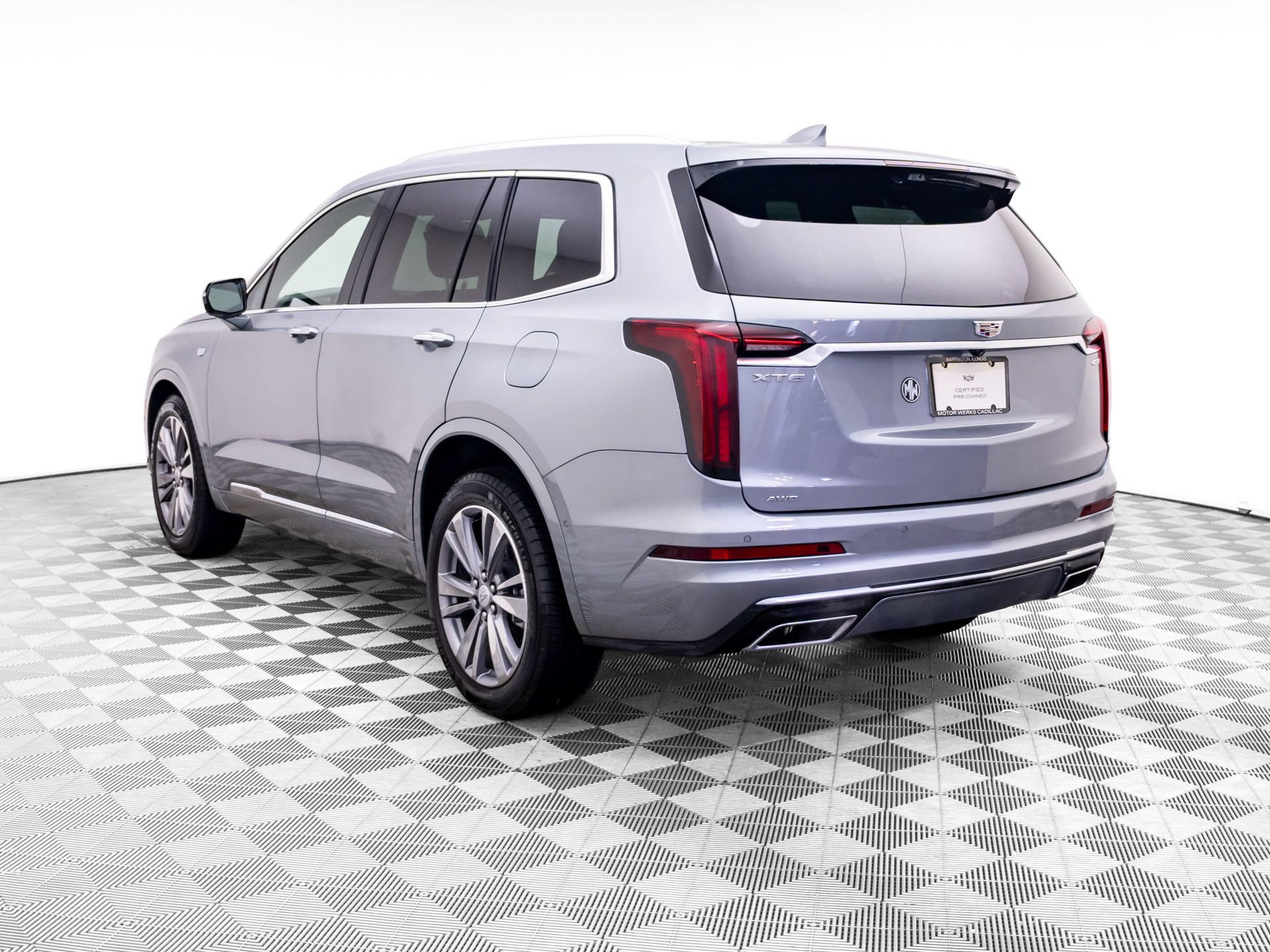 Certified 2025 Cadillac XT6 Premium Luxury w/ Platinum Package AWD/4WD image 3