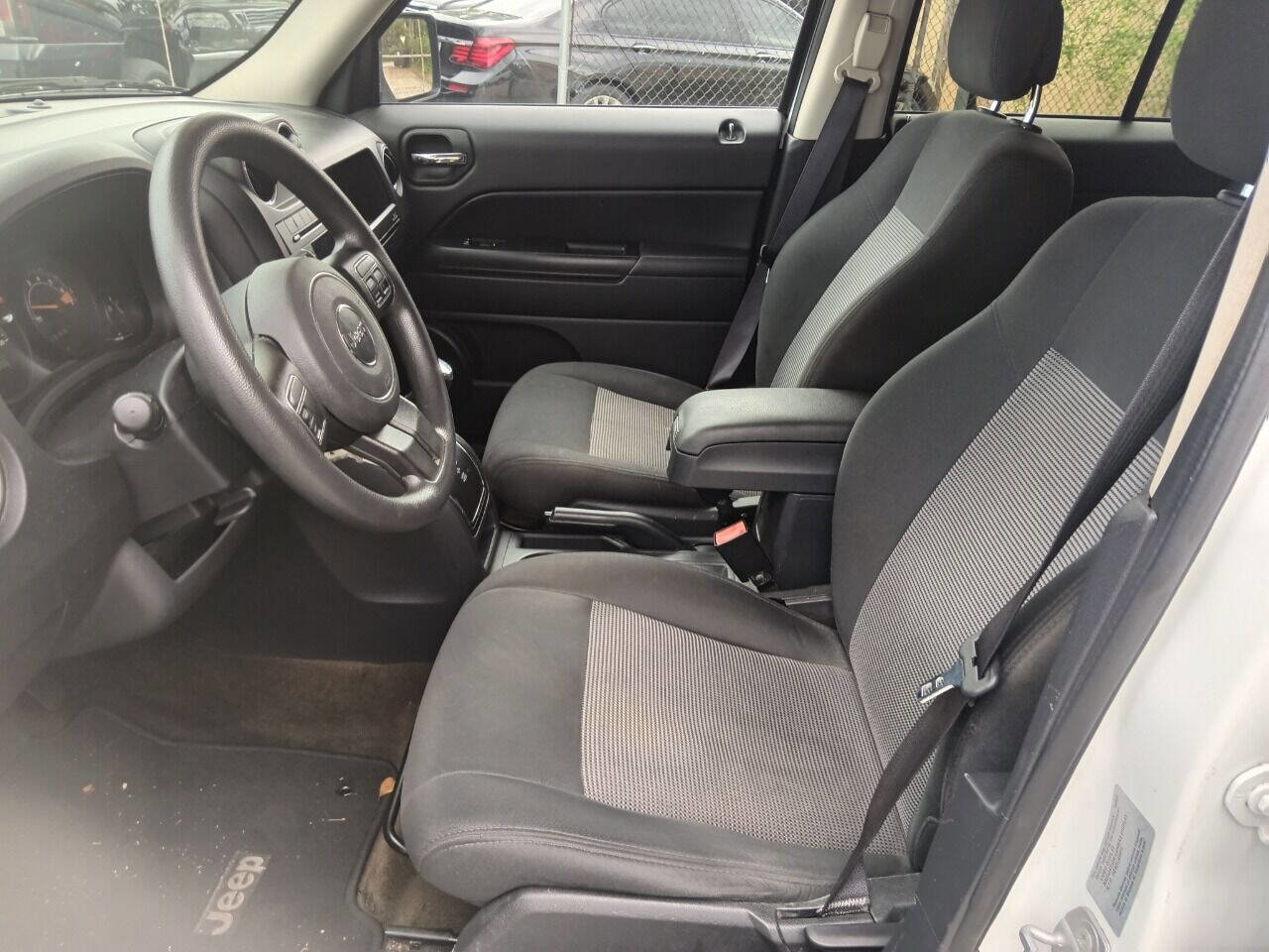 Used 2017 Jeep Patriot Sport w/ Power Value Group image 10