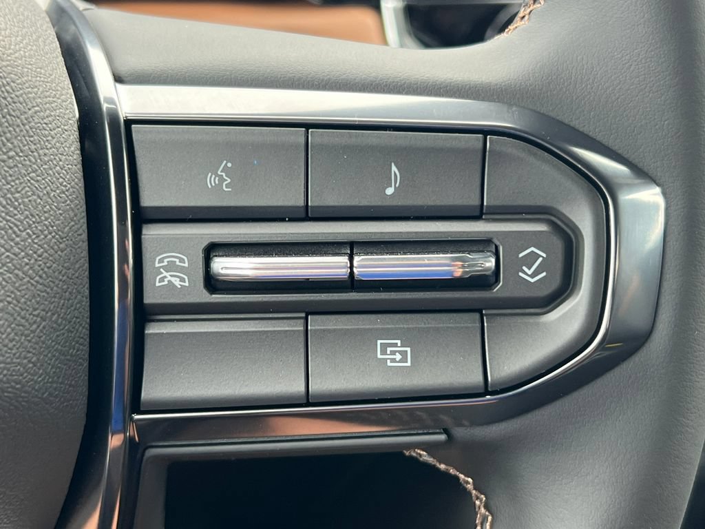 New 2026 GMC Canyon AT4 w/ Technology Plus Package AWD/4WD image 23