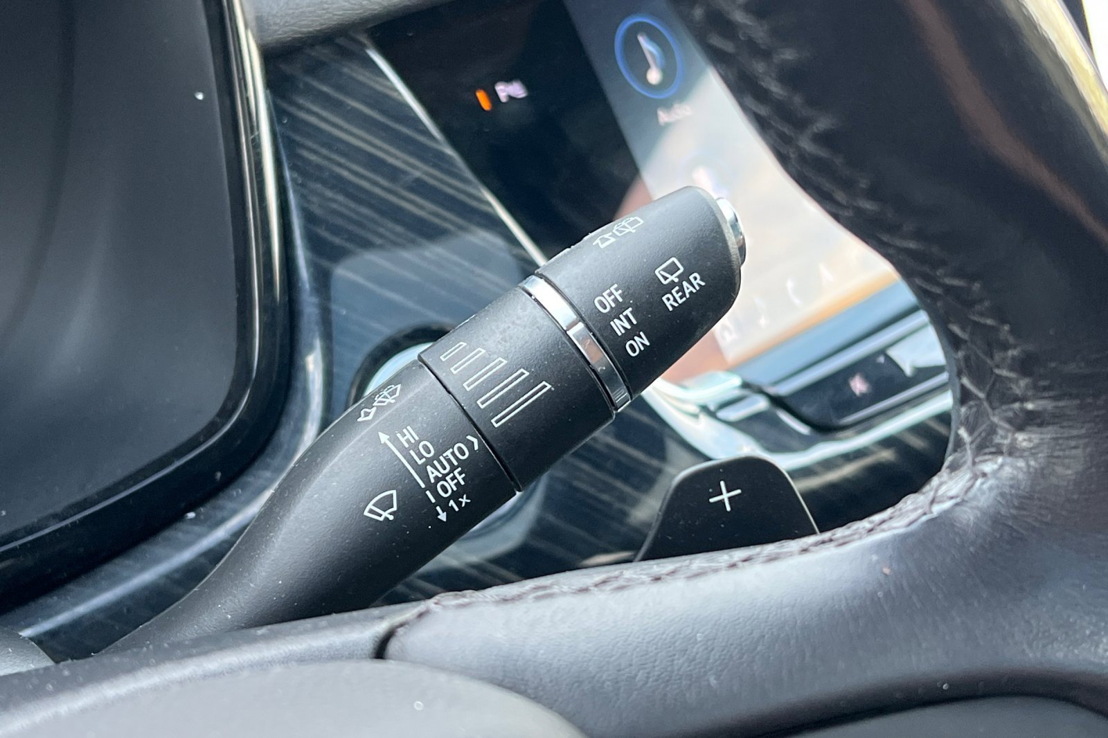 Used 2023 Cadillac XT6 Premium Luxury image 40