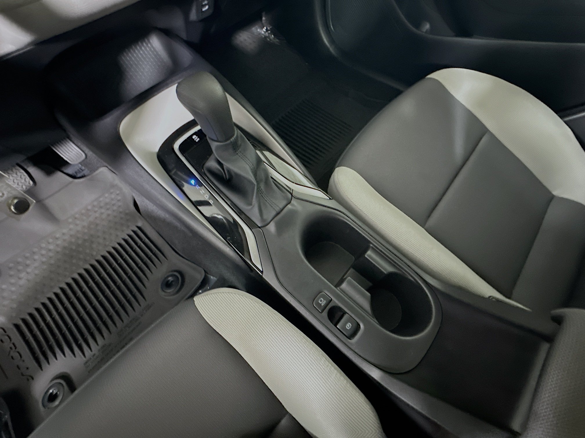 Certified 2025 Toyota Corolla LE FWD image 21
