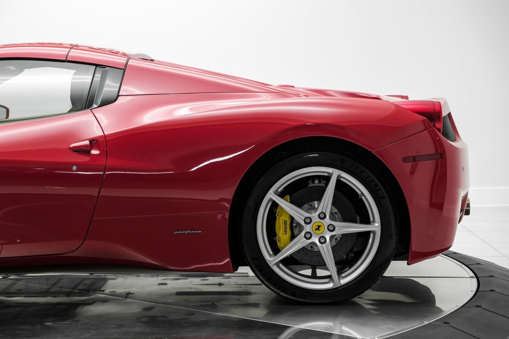 Used 2014 Ferrari 458 Spider RWD image 20