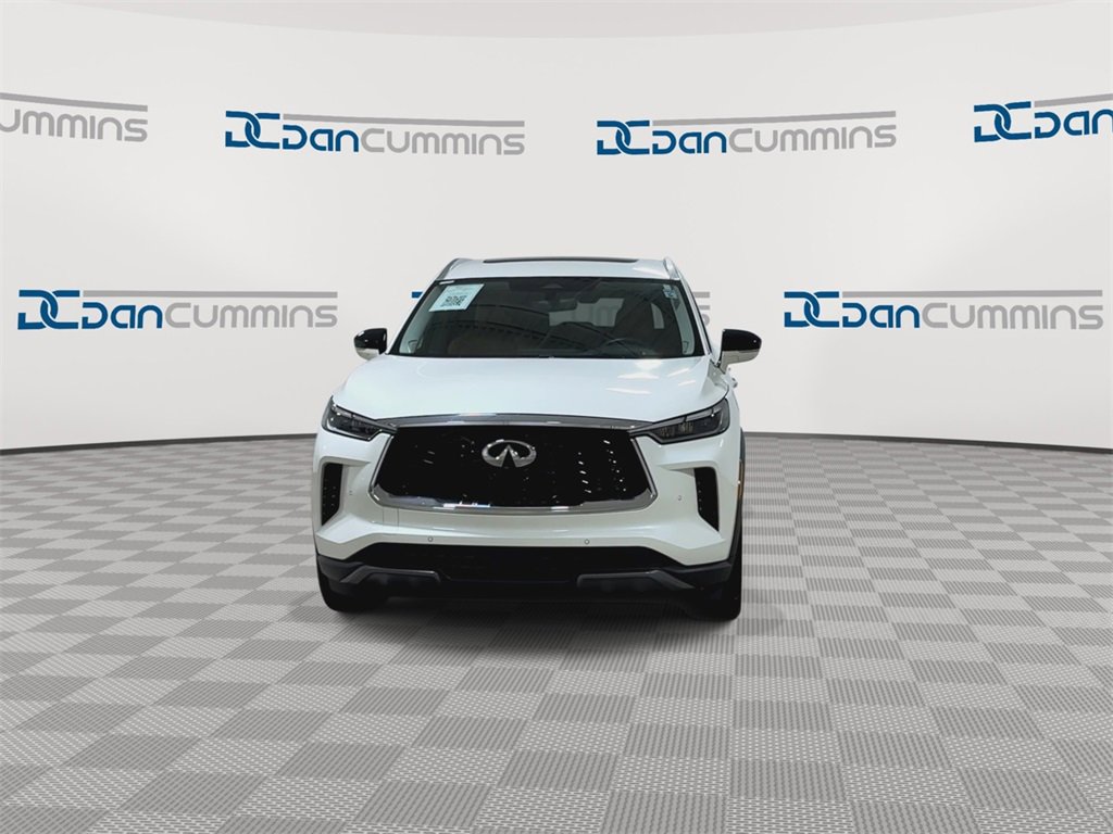 Used 2023 INFINITI QX60 Sensory w/ Vision Package image 4