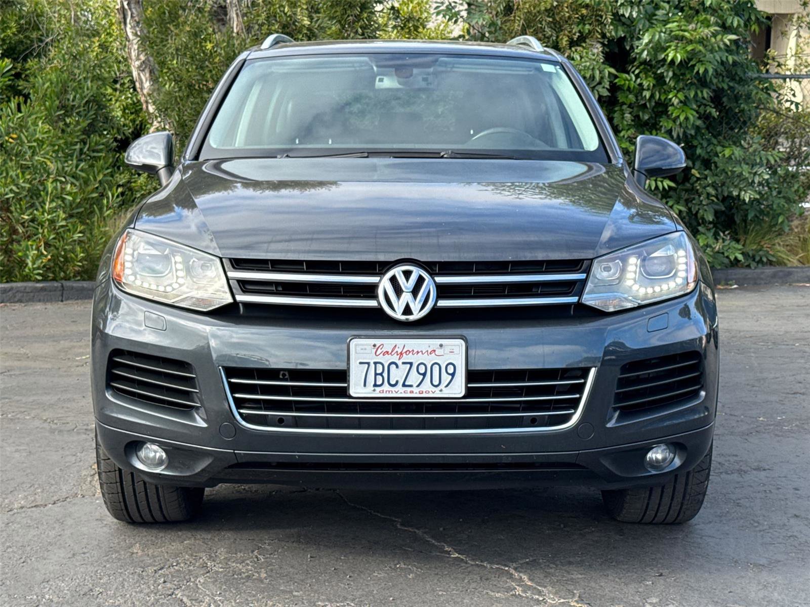 Used 2013 Volkswagen Touareg Lux image 5