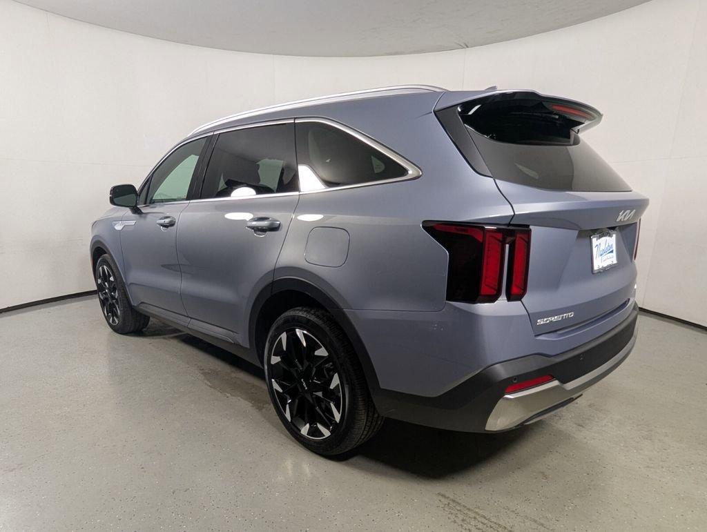Used 2025 Kia Sorento EX w/ Panoramic Sunroof Package image 6
