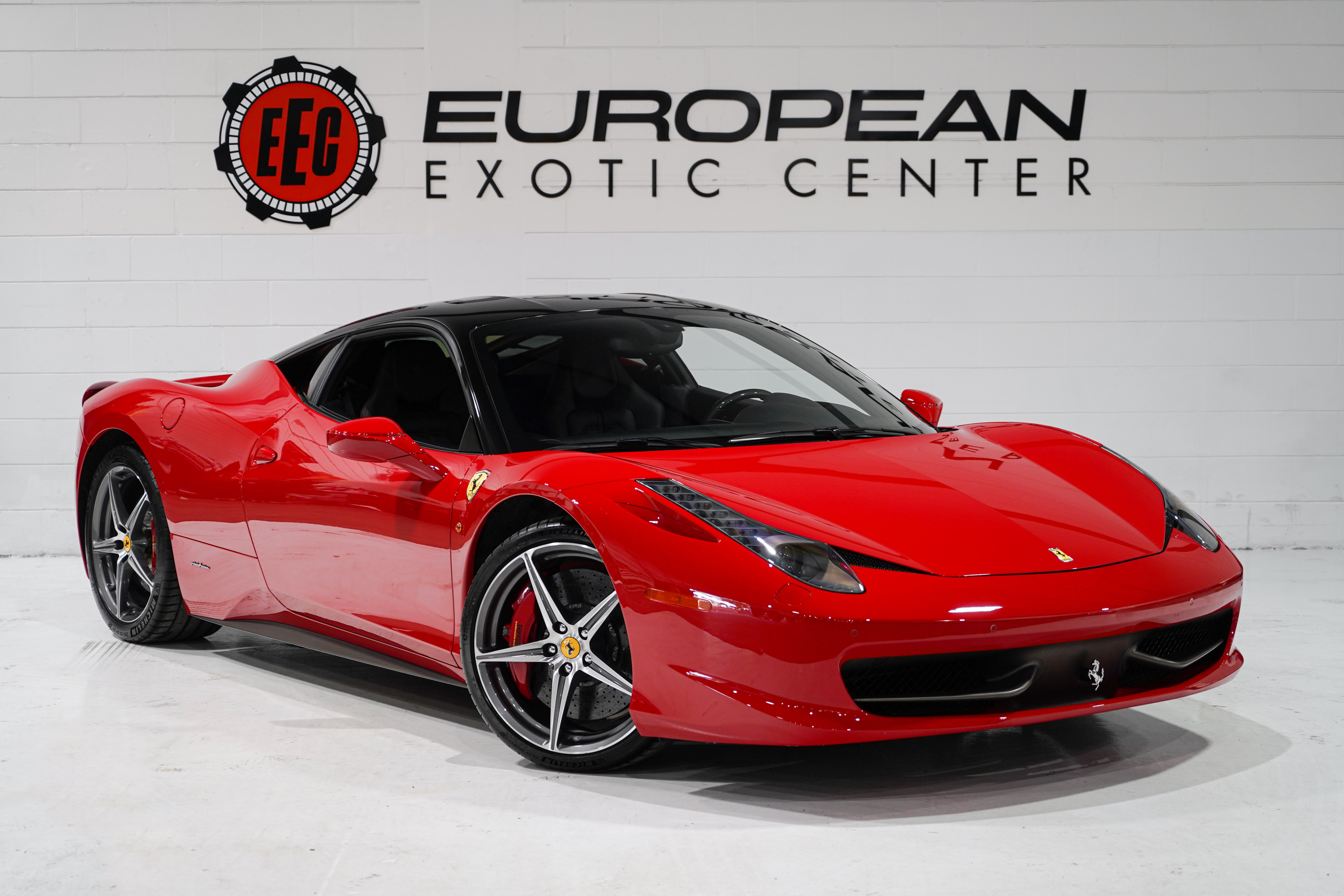 Used 2014 Ferrari 458 Italia Coupe RWD image 1