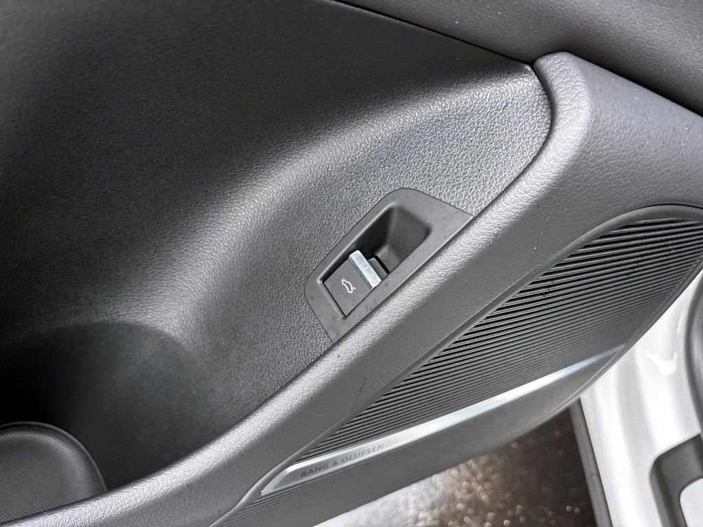 Certified 2025 Audi Q8 Premium Plus w/ Premium Plus Package image 14