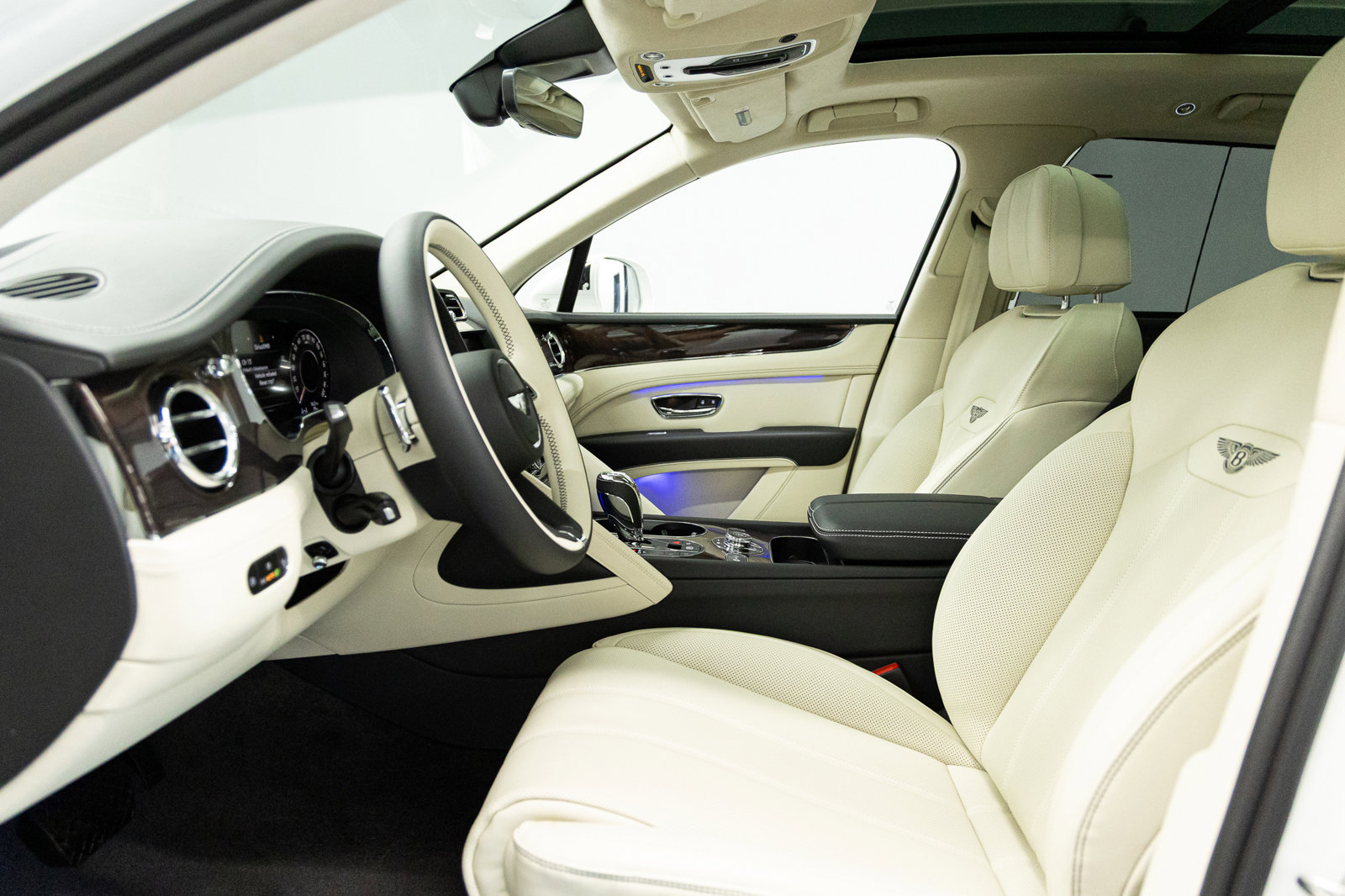 New 2026 Bentley Bentayga AWD/4WD image 26