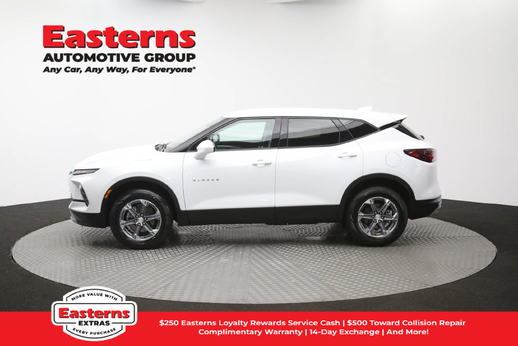 Used 2025 Chevrolet Blazer LT FWD image 61
