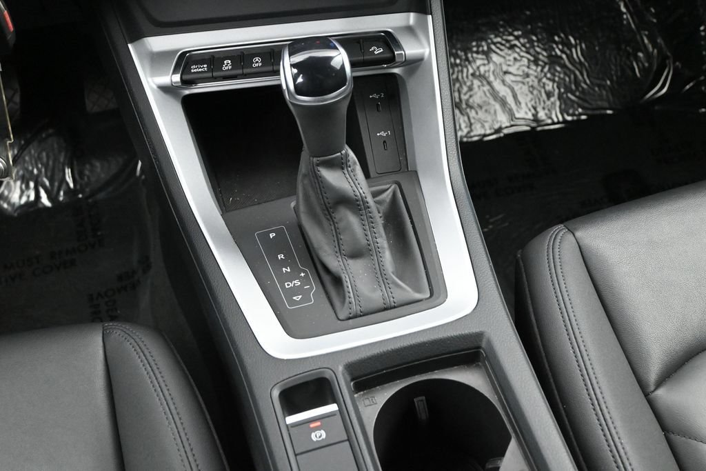 Certified 2025 Audi Q3 2.0T Premium AWD/4WD image 16