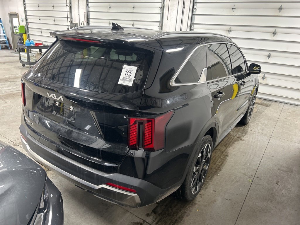 Used 2025 Kia Sorento SX image 7